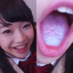Japonesa novinha bebendo leitinho